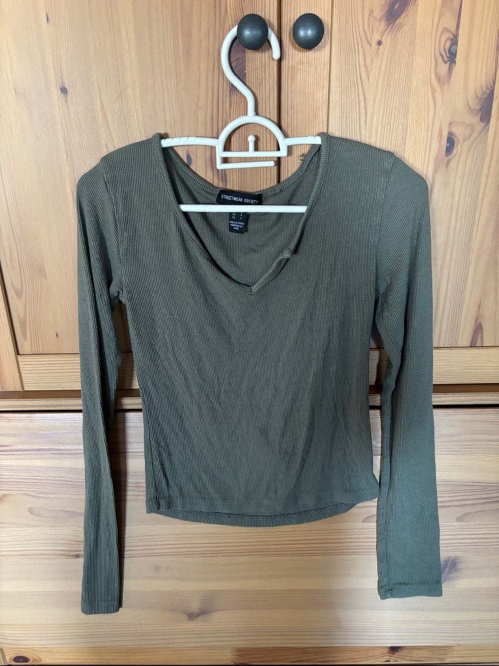 stradivarius Olive Ribbed V-Neck Long Sleeve Top